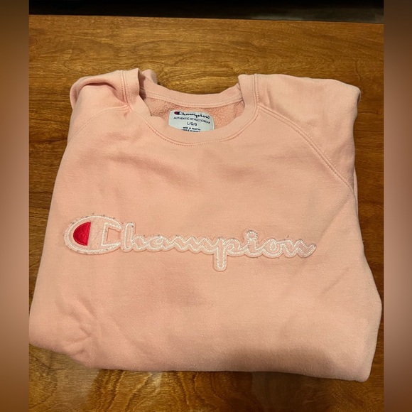 Champion Crewneck - Picture 1 of 2